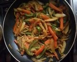 Foto del paso 3 de la receta: Puré de Arvejas Partidas c/ Salteado de Verduras