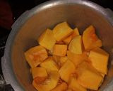 A picture of step 2 of Butternut soup.