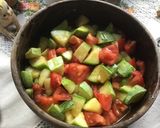 Foto del paso 1 de la receta: Ensalada de tomate y calabacín (zapallitos)