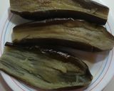Foto del paso 1 de la receta: Berenjena rellena de atún y quinoa 🍆