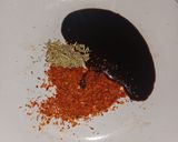 Foto langkah ke 1 dari resep Mie Goreng Chilli Oil.