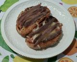 Foto del paso 4 de la receta Tostadas picantes de queso fundido y anchoas