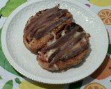 Foto del paso 4 de la receta: Tostadas picantes de queso fundido y anchoas