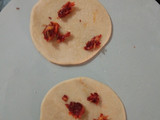 મસાલા લસણ રોટી (Masala Lasan Roti Recipe In Gujarati)