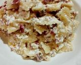 Foto del passaggio 10 della ricetta Farfalle alla crema di ricotta e bresaola con pistacchi al profumo di limone