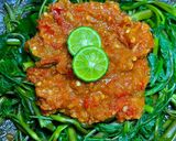 Foto langkah ke 5 dari resep 89.) Plecing kangkung.