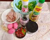 ไข่เยี่ยวม้าฟูกะเพรากรอบราดข้าว 🌿 
Stir fried century egg with crispy basil 🌿 วิธีทำสูตร 2 รูป