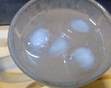 A picture of step 3 of Pink lime juice.