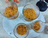 A picture of step 2 of Painapple custard pudding with painapple jelly.