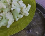 Foto langkah ke 4 dari resep Sop Bakso Rambutan.