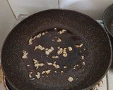 Foto langkah ke 1 dari resep Mie Chili Oil.