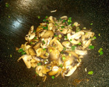 Foto del paso 2 de la receta: Carré de Cerdo con Crema de Champiñones y Curry