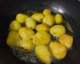 A picture of step 1 of Methi Dum Aloo.