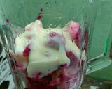 Hình bước làm 2 của món Smoothie Kiwi+ Red dragon fruit+ banana