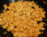 Padlizsános-cukkinis csirkeragu bulgurral recept fázis 4 fotója