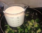Foto del paso 5 de la receta: Pasta en salsa blanca con brócoli, espinaca y tocineta
