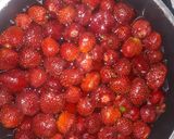 عکس مرحله 3 از دستور مربای توت فرنگی