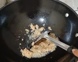 Foto langkah ke 2 dari resep Gongso Telur Sosis.