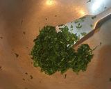 A picture of step 5 of Egg in white gravy.