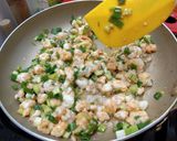 Hình bước làm 2 của món Bánh canh mặn