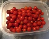 Une image de l'étape 3 de Salade de tomates et concombres au thon sauce algues et ciboulette.