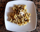 Foto del paso 5 de la receta: Orecchiette con hongo portobello y pesto