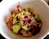 A picture of step 3 of My tuna, Veg and Pasta shells with Cracked Pepper Mayo. 😘.