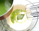 Foto langkah ke 3 dari resep Bolu Kukus Pandan Mekar (Mudah & Gak Bau Amis).