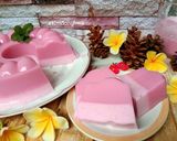 Foto langkah ke 5 dari resep Puding Lapis Busa Cocopandan.