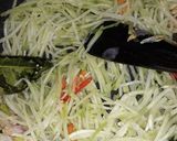 Foto langkah ke 6 dari resep Oseng Kates (tumis pepaya muda) Krecek.