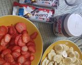 صورة لخطوة 1 من وصفة طريقة بسيطة لعمل الكريب مع الشوكولاتة بالموز والفراولة 😍😍