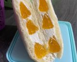 Foto langkah ke 7 dari resep Fruit Sando Jeruk.