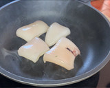 Foto del paso 3 de la receta: Guisantes con calamares