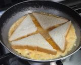 Foto langkah ke 2 dari resep Telur Roti Goreng.