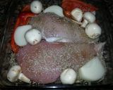Foto del paso 1 de la receta Pechuga de pollo asada al romero en salsa de verduritas