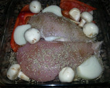 Foto del paso 1 de la receta: Pechuga de pollo asada al romero en salsa de verduritas