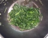 A picture of step 4 of Fried Eggs and Green Chives.
