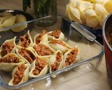 Une image de l'étape 7 de Conchiglioni à la bolognese gratinés.