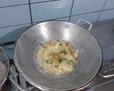 Foto langkah ke 2 dari resep Telur Dadar Barendo.