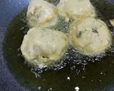 A picture of step 6 of Batata Vada.