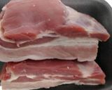 Foto del paso 1 de la receta: Chicharrones de cerdo con manteca blanca