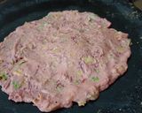 A picture of step 2 of Beetroot chilla.