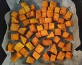 Foto del passaggio 4 della ricetta Zucca arrosto alle erbe aromatiche