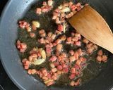 A picture of step 5 of ☆Basic☆ Spaghetti Carbonara in 15 min!!.