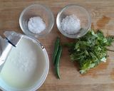 A picture of step 1 of Cabbege apple salad.
