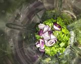A picture of step 1 of Coriander ki chutney.