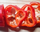 Foto del paso 1 de la receta: Aros de Morrón con Huevo  en La Planchetta con Tapa
