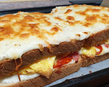 Foto del paso 4 de la receta: Bocadillo de salchichoribechamel (el sándwich por excelencia)