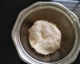 A picture of step 2 of Green Veg Kachori.