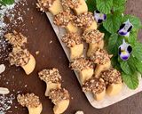 Foto langkah ke 3 dari resep Butter cookies berbalur Coklat silverqueen 🍫.